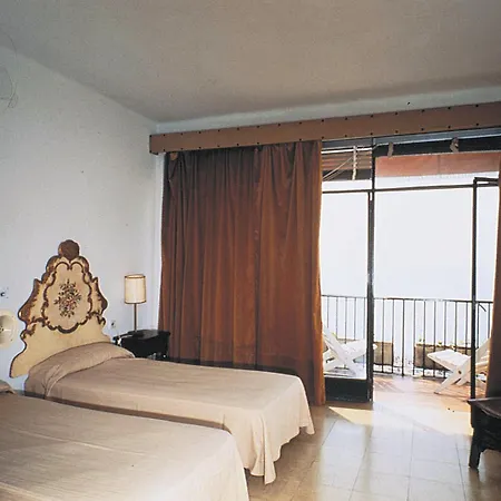 Mont-rosa 3* Calella
